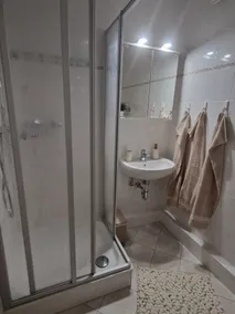 Appartement Eschenweg avec balcon et vue sur le jardin, draps et serviettes de bain inclus - Image 4