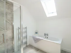 THE GLASS HOUSE, pet friendly, luxury holiday cottage in Hunstanton - Image 4
