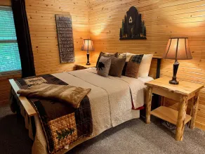 Year-Round Cabin Rental ~ Gorgeous Lakefront Property Nestled In The Woods - Image 5