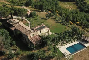 Casa de campo familiar perfecta para 12 personas con una impresionante piscina infinita y un gran jardín - Image 5