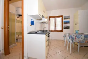 Well-finished studio apartment with A/C wifi and veranda - Image 2