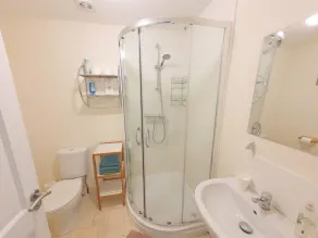 Bassett Flat with 2 Bedrooms and Superfast Wi-Fi - Image 2