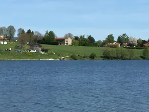 Case del lago di Naussac - Image 4