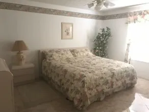NICE 2 BEDROOM VILLA CLOSE TO SHOPPING DINING &  MORE LOCATED THE VILLAGES FL - Image 4