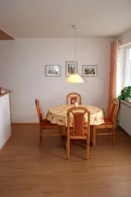 \"Appartamento per vacanze Dr Saretz\" con vista parziale sul lago, terrazza privata e WiFi - Image 5