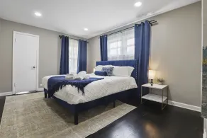 Charming Retreat in the Heart of Des Plaines residence - Image 4