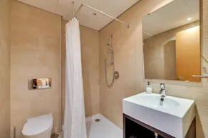 Holiday Home \"Marbella Luxury Penthouse\" with 3 Pools, Garden & Wi-Fi - Image 5