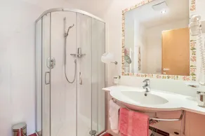 Appartamento per vacanze \"Rosengarten A\" con vista sulle montagne, terrazza privata e Wi-Fi - Image 4