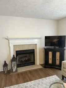 New listing for newly renovated 3 BR Home 1 mile from Historic Lexington - Image 2