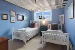 Beautiful Bayview 3 bedroom, 3 bath home / walking distance to beach.  Sleeps 9. - Image 5
