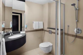 Standard Room in Jumeirah with Free Breakfast - Image 3