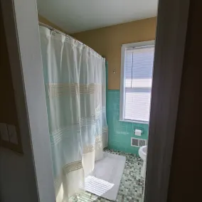 House on the Hill - 5 Beds, 2 Baths Near Downtown Zebulon - Image 3