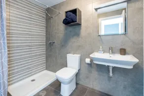 Appartement « Torre del Mar - 003 » près de la plage avec piscine commune et Wi-Fi - Image 2