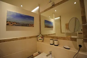(09) Drei-Raum-Ferienwohnung 60 qm, Dusche/WC, Extra-Schlafzimmer, Küche, Balkon - Image 2