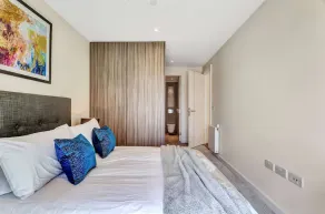 Luxury riverside apartment- directly overlooking river - Image 4