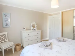 PENCRAIG, pet friendly, country holiday cottage in Trearddur Bay - Image 5
