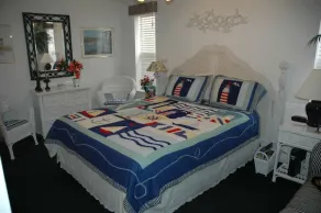 Lovely Beach Cottage w / privat Fountain Pool - Image 5