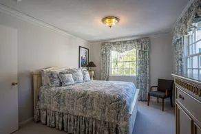 Located in the Luxurious Pine Manor Estates! - Image 5