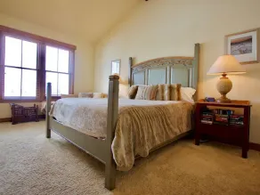 Luxury Lodges of Snowcreek - On the Golf Course - Image 4