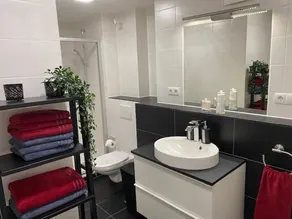 KL37: Stunning High-End 2BR in Kaiserslautern City with AC + Prime Location - Image 4