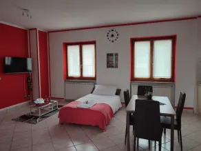 Matisse - Apartment with two berdrooms and garden in La Morra  - Image 5