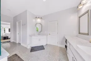 Stunning Country Retreat with Pool, Hot Tub, Pond & Theatre Room! - Image 4