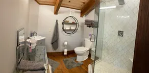 The Barn At Four Oaks (15 mins from Lakepoint) - Image 2