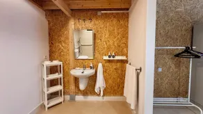 Soho Boho Apartments - with sunny rooftop terrace and fiber optic internet - Image 3