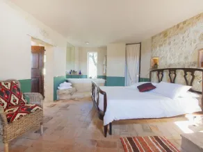 Beautiful private villa with private pool, WIFI, A/C, TV, patio, pets allowed and panoramic view - Image 3