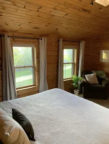 Log Cabin on the channel to Lake Poygan - Image 5