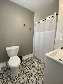 Remodeled Historical Home In Bourbonnais. - Image 5