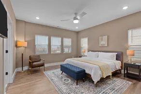 3325 Bright Urban Comfort - Image 5