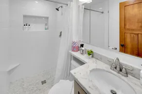 Family Friendly - Canyonview, Jacuzzi, EV Charger, Desk - Image 2