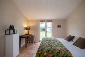 Dunes - House gallery in a beautiful 1200sq mt garden - Image 4