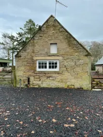 Stable Cottage -  spacious one level cottage with private courtyard. - Image 5