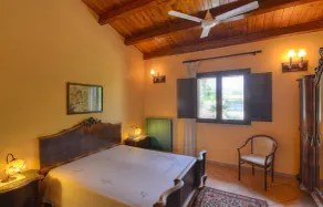 3 bedroom pet friendly home in Solarino - Image 2
