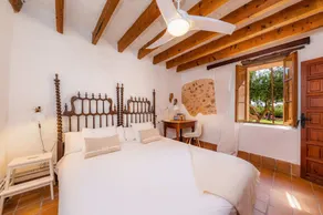 Agroturismo \"Llevant\" con Wi-Fi, terrazza, piscina e giardino condivisi tra 5 proprietà - Image 4