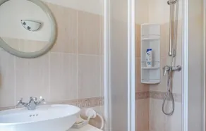 Comfortable family villa with private heated pool for 8 people - Image 3