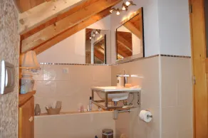Queen bed studio loft apartment - bathroom, kitchenette & terrace 7km Obidos - Image 2