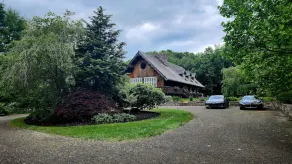 Swiss Chalet amidst sixteen acres in Litchfield Hills surrounded by land trust - Image 5