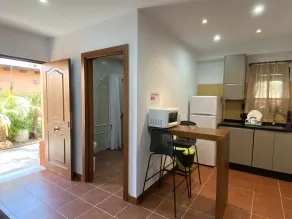 Apartamento con Doble Entrada y Piscina Compartida en el Palmar - Image 2