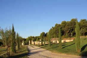 Grand Studio 45 m2 with swimming pool Luberon - Image 5