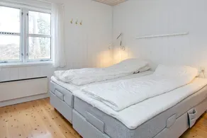 Home in a holiday park in Væggerløse - Image 3