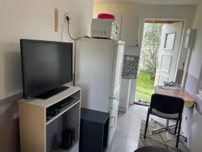 5 minutes from Chambly, small house at the bottom of the garden - Image 2