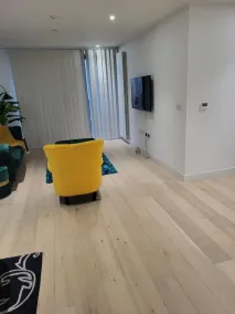 Stylish 2 bed Apartment - Image 2
