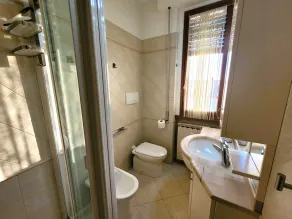 FLORENCE HOMEAWAY - COZY APARTMENT NEAR FLORENCE AIRPORT -18 min from City center - Image 2
