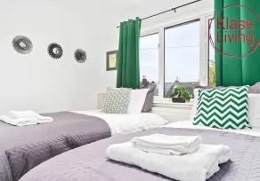 Spacious 2-Bedroom Home with Private Driveway | Ideal for Long Stays - Image 3