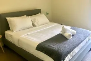 Spacious townhouse located in the CBD! - Image 4