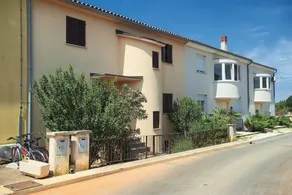 Only 100 meters to the beach with air conditioning and WiFi - Image 5