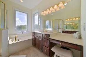 Riverview Paradise, Sleeps 18, River, Pool/Spa, kayaks  - Image 3